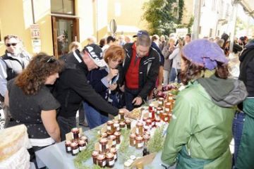 Mercatino Assaggi e degustazione Prodotti Tipici