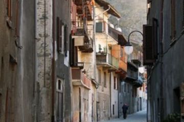 Vie e scorci del borgo (Foto di Alessandro Vecchi)