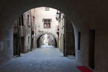 Vie e scorci del borgo (Foto di Alessandro Vecchi)